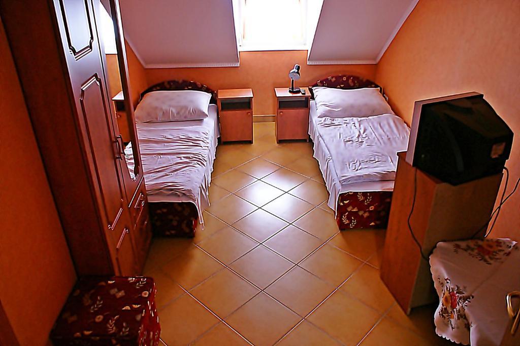 Abigel Vendeghaz Hotel Harkány Стая снимка