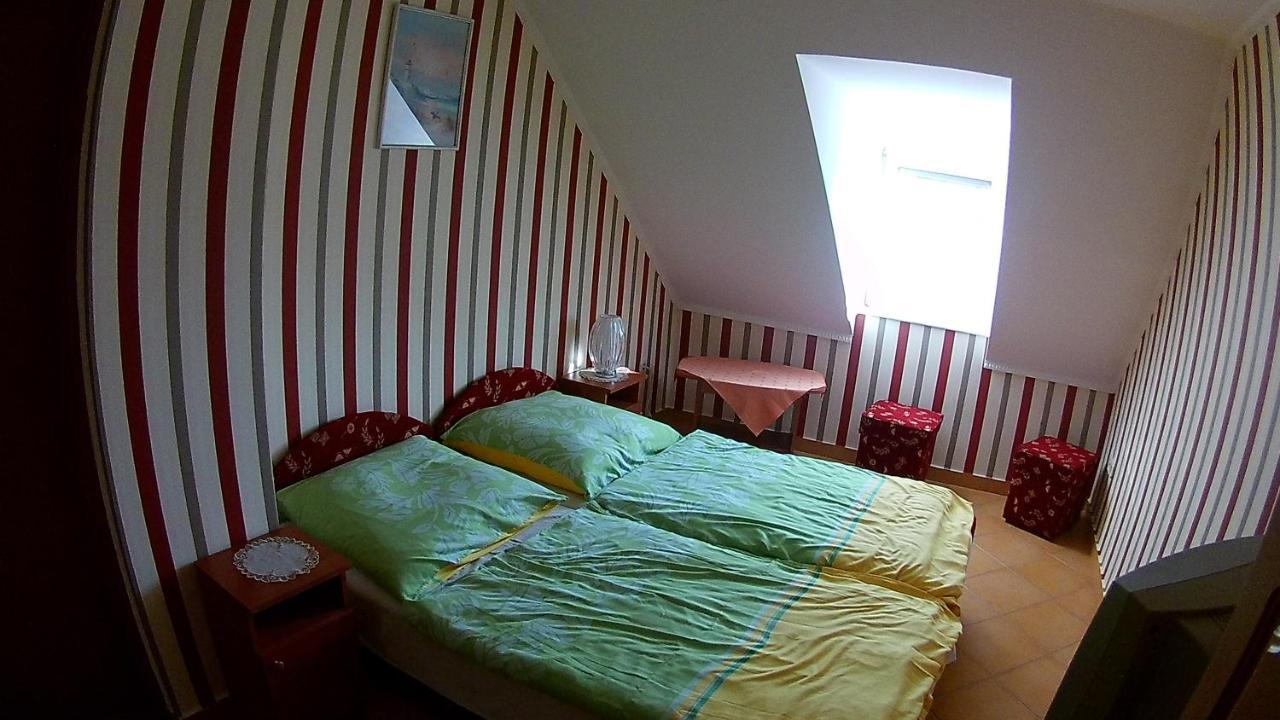 Abigel Vendeghaz Hotel Harkány Екстериор снимка