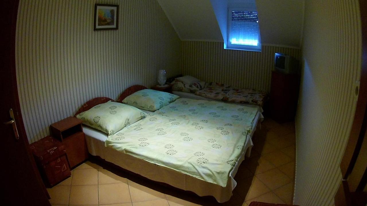 Abigel Vendeghaz Hotel Harkány Екстериор снимка